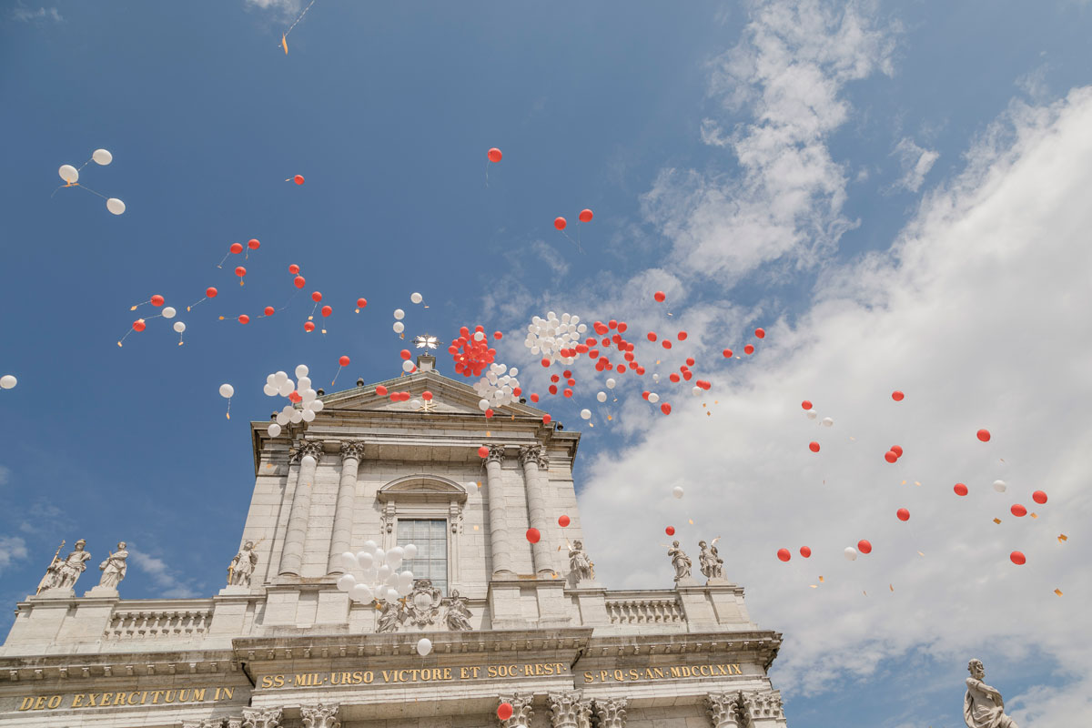 Luftballons, St. Ursen-Kathedrale, Solothurn